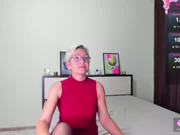 Juliahicks, 49 years old, GOAL: tease dance [273 tokens remaining] glad to see you #new #leggings #lovense #milf #fit, webcam photo