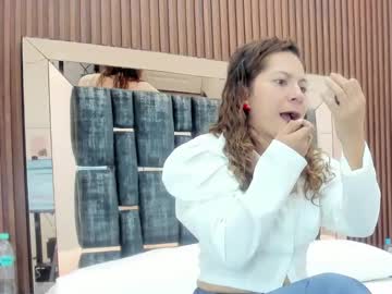 Live Milf Julieth_varr, 42 yrs - Hot Milf Cams