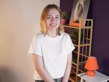 Juliettakaniecki, 18 years old, Goal: Lick my lips + eye contact | Hello, my name is Mia, it's my 1'st day here, let's try new experience! #new #18 #blonde #shy #petite [35 tokens remaining], webcam photo