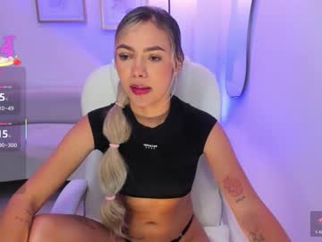 Squirting cam girl Kathyaa_evans age 20 yrs live now