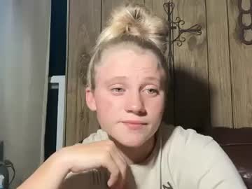 Kayleighashford, Cum join me! ?? Start my night top off (bra stays on) [722 tokens left] #18 #teen #new #young, webcam photo