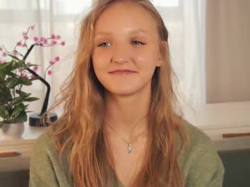 Keraholman, 18 years old, Hello everyone Goal : eyes close to cam i'm #new here #skinny and #shy i'm #18 years old and #blonde [15 tokens remaining], webcam photo