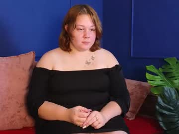 Kerry__vanilla_sweet, 18 years old, GOAL: Show Outfit in the Mirror [40 tokens remaining] First Day on Chaturbate!  #new #bbw #shy #nonude #bigass, webcam photo