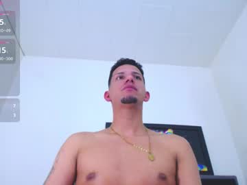 Live gay cam model Kevin__max_ streaming now in HD