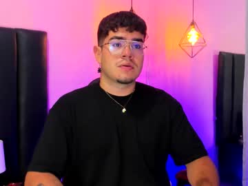 Kevin_cox, 23 years old, GOAL: SHIRT OUT [49 tokens remaining] WELCOME TO MY ROOM #chubby #new #bigcock #bigass #hairy, webcam photo