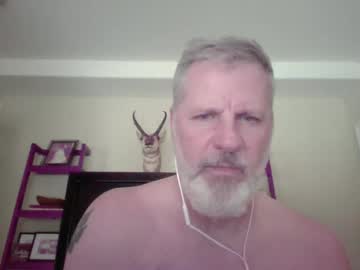 Kevin_next_door • cum • Wisconsin, United States • public