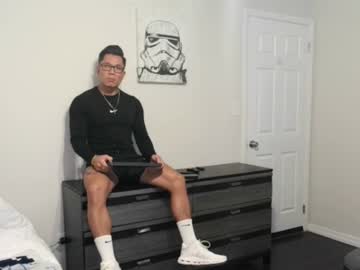 Skinny Asian cam girl Kevinkham live in HD