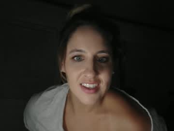 Live cam performer Khelzy streaming now