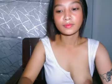 Skinny Asian cam girl Ki_shang04 live in HD