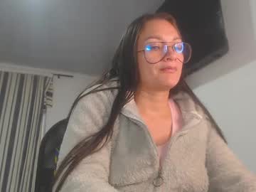 Squirting cam girl Killey_saints live now