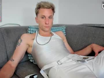 Muscle cam star Kinky_spidey, 29 yrs