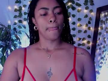 Squirting cam girl Kinkylatt live now