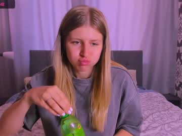 Kirraa_, 20 years old, Air kiss [5 tokens left] #puffynipples #dance #smalltits #young #natural, webcam photo
