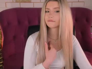 Kisawest, 18 years old, GOAL: Make up your lips 100 [874 tokens remaining] Welcome to my room! Im Kisa! Im new here! #asian #c2c #nonude #18 #daddysgirl, webcam photo