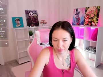 Kissi_katyy, 20 years old, GOAL: eye contact +finger sucking [5 tokens remaining] Welcome back! #young #lovense #bigass #natural #cute, webcam photo