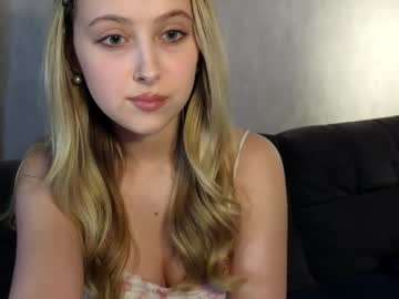 Kittynchloe, hey hey i'm Chloe // All goals completed! Thanks to all tippers! #natural #shy #18 #teen #bigboobs, webcam photo