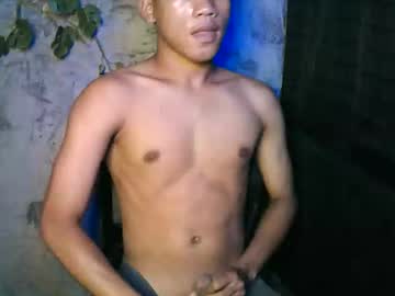 Skinny Asian cam girl Kritthanarkorn live in HD