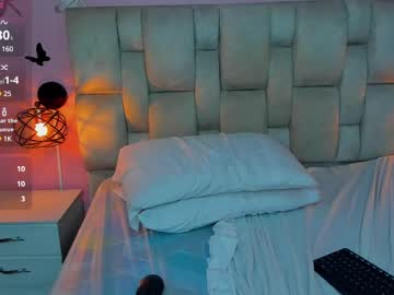 Squirting cam girl Kylie_bennett age 18 yrs live now