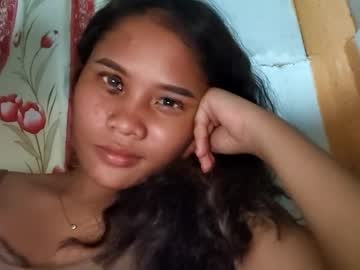 Kyliexx98 • youngbeauty25y • beside you • public