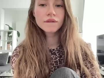 Feet Cams Live model La_seductrice, age 27 streaming Foot Fetish VR