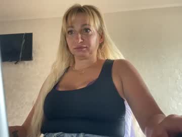Lapussia, 43 years old, Goal: Gently play with my tits ? #new #milf #bigboobs #feet #shy - Next Goal: Suck my finger with eyes contact ?, webcam photo