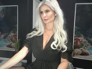 Laras_moans • pantyhose • XXX • away