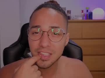 Latin_luxury_i • anal • Chaturbate • public