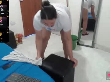 Laura_foxx2379, 46 years old, GOAL: Sexy Dance [200 tokens remaining] Welcome to my room! #feet #blonde #redhead #lovense #new, webcam photo