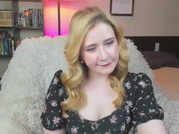 Lavender_tender • femdom26y • Your dreams • public