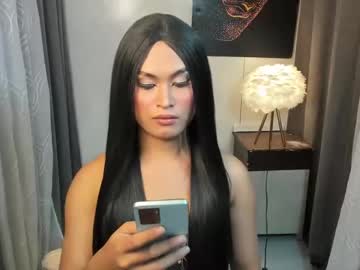 Skinny Asian cam girl Lavictoria_ladyboy live in HD