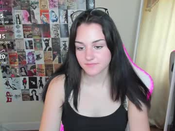Layladreww, 18 years old, GOAL: ?Make my day? [162 tokens remaining] Welcome to my room! #new #18 #nonude #shy #lovense, webcam photo