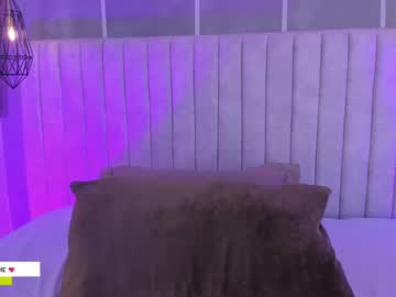 Squirting cam girl Lea_gray age 31 yrs live now