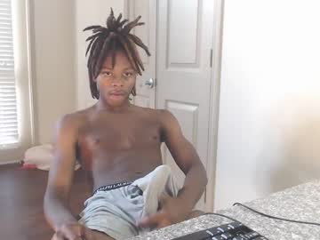 Leomalonee, 20 years old, Goal 1 : take underwear off (250 tokens remaining) happy thursday come have fun #twink #boy #bbc #cum #18, webcam photo