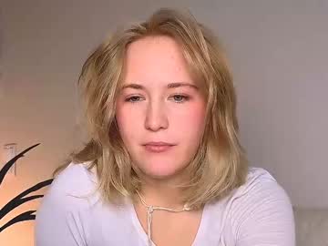 Catch me live as Li_ni_, age 18 yrs in premium male cam shows