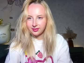 Lierie, 21 years old, ? hey i'm a #young #shy #natural #blonde with #lovense ...let’s see where it goes ?, webcam photo