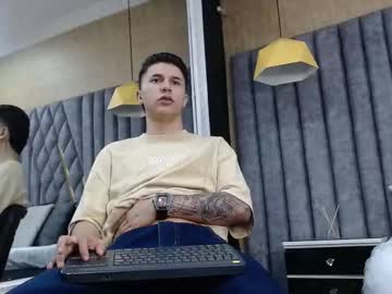 BDSM Master Liiamsmith 19 yrs live domination webcam