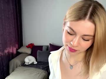 Lil_elisa, 18 years old, Hi! I am Elisa, it's my first ever stream!<-Slowly play with my pants, show more of my panties-> #natural #18 #new #shy [0 tokens remaining], webcam photo