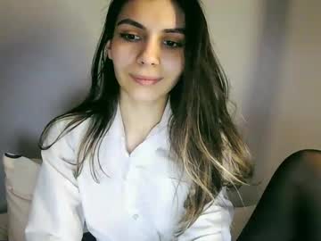 Lilirose_x, 23 years old, Dear man,I want this toy (link is in the description) #new #nonude #sweet #skinny #natural [500 tokens remaining], webcam photo