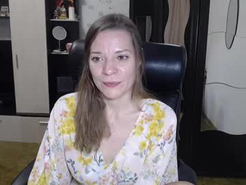 Lilith_small21 • milf30y • in your heart • public