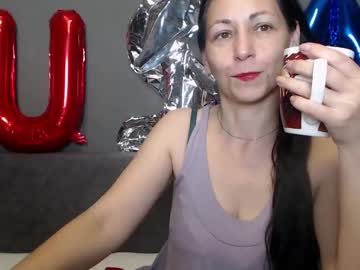 Live Milf Lilugrants, 40 yrs - Hot Milf Cams