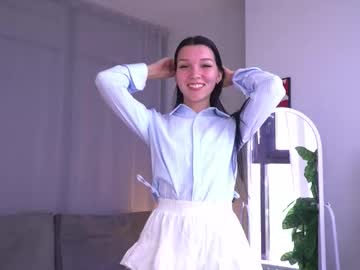Lime_vine, 18 years old, my 2 day in cb goal - Squeezing her tits with her hands under a red bra #new #shy #cute #young #18 [40 tokens remaining], webcam photo