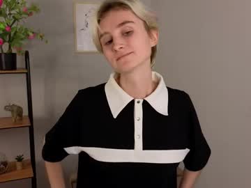 Lisa__sullivan, 18 years old, GOAL-Gently touch my neck #new #shy #trans #18 #skinny [15 tokens remaining], webcam photo