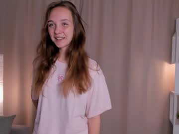 Litathompson, 18 years old, Goal - gently show the clavicle? My name is Alex. #new #18 #young #shy #natural [41 tokens remaining], webcam photo
