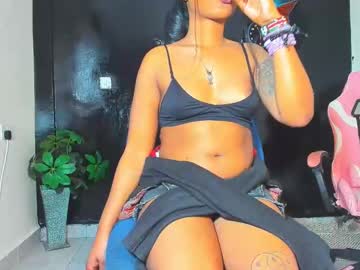 Squirting cam girl Little_africa live now