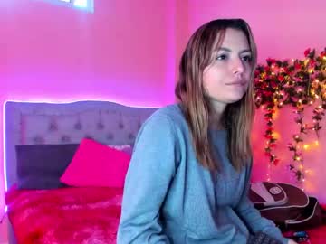 Littletammy4u_, 27 years old, squirt in public [13 tokens left] #smalltits #young #skinny #latina #bigass #, webcam photo