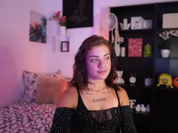 Lizbethbierss, 18 years old, Welcome to my room, lets make a huge mess together :P Show me around!?? #new #teen #young #boobs, webcam photo