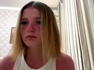 Loiscady, 18 years old, Its my first day here boys >< GOAL - dance for u <3  #18 #new #bigboobs #skinny #bigass [0 tokens remaining], webcam photo