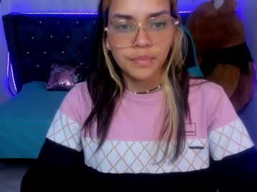Lola_bikers_m, 22 years old, GOAL: Sexy Dance [36 tokens remaining] Welcome to my room! I'm new here, I'm learning to have fun... can you help me? #latina #new #petite #lovense #teen, webcam photo