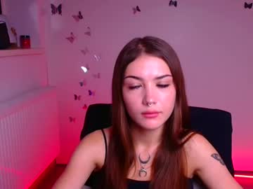 Lola_looo, 20 years old, GOAL: present [270 tokens remaining] Welcome to my room! #18 #shy #teen #new #young, webcam photo