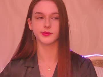 Lollavibe, GOAL: tease 5 min [533 tokens remaining] hey here!!! #cute #18 #new #skinny #feet #teen #brunette, webcam photo